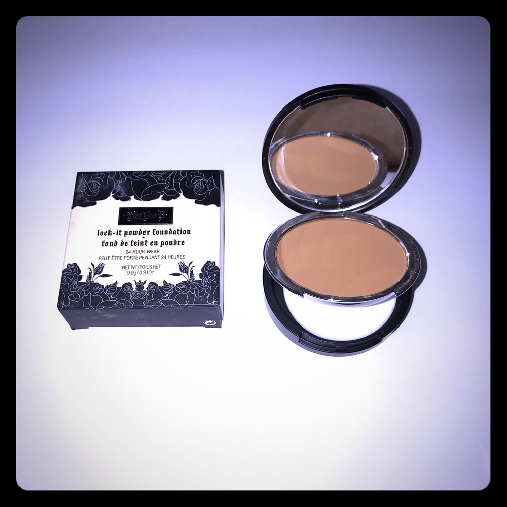 🌺SALE🌺 KAT VON D foundation